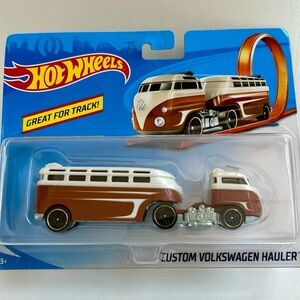Hot Wheels Custom Volkswagen Hauler